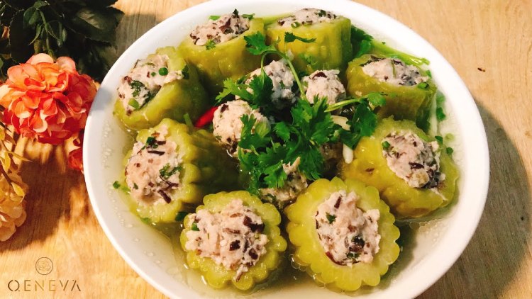 11. Thịt nhồi mướp đắng 1 11. Thịt nhồi mướp đắng 1